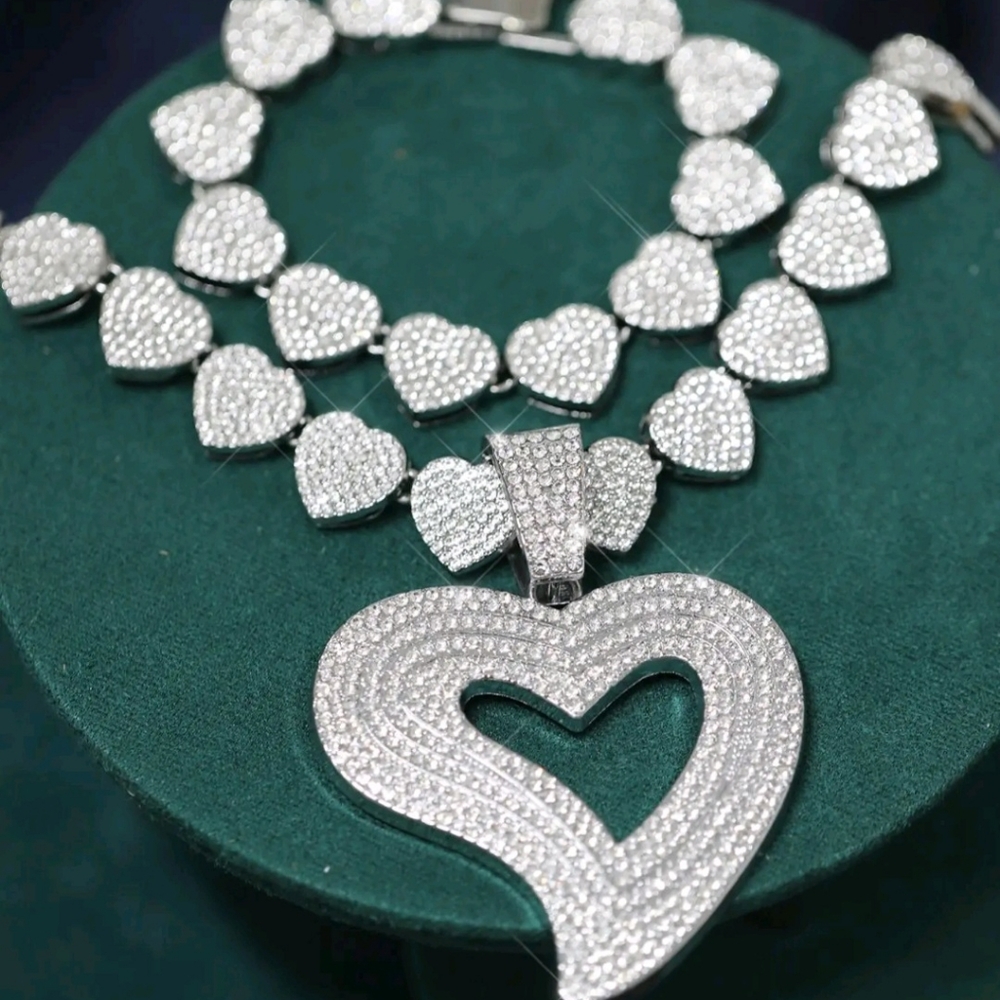 Icy Heart Rhinestone Necklace Set